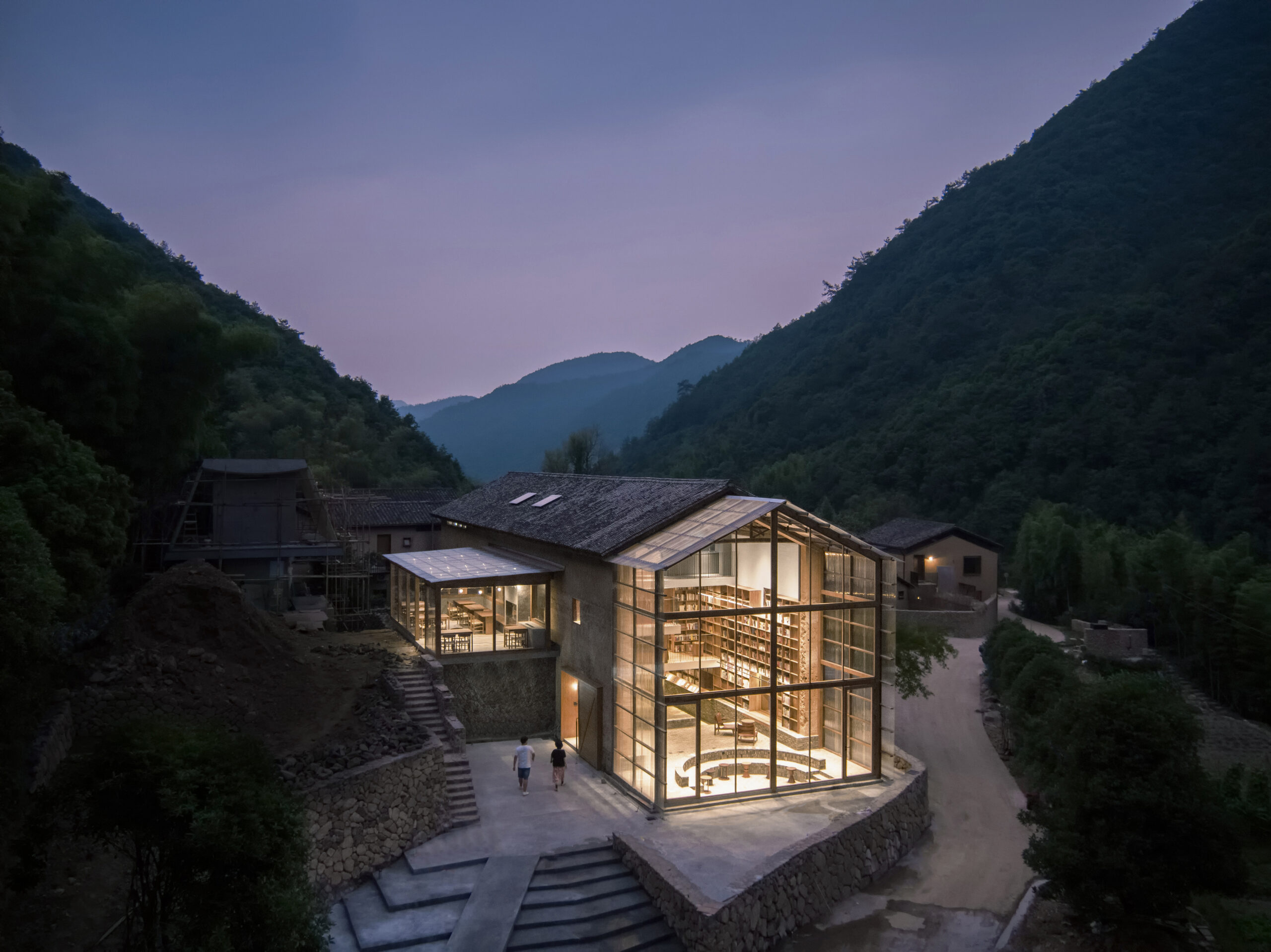 01-east facade ©su shengliang_Dynamic